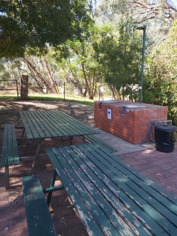 Corowa Golf Club Motel Buitenkant foto