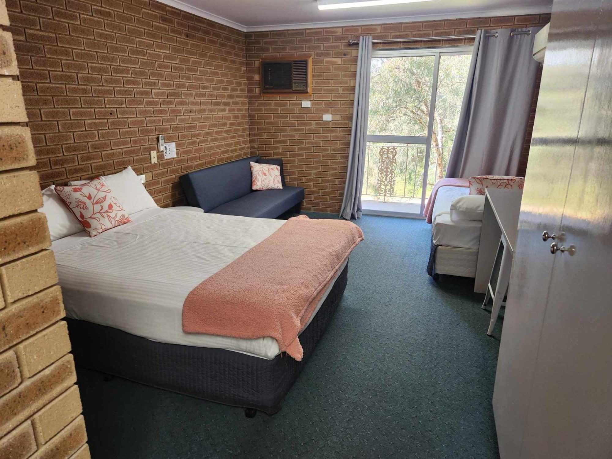 Corowa Golf Club Motel Buitenkant foto