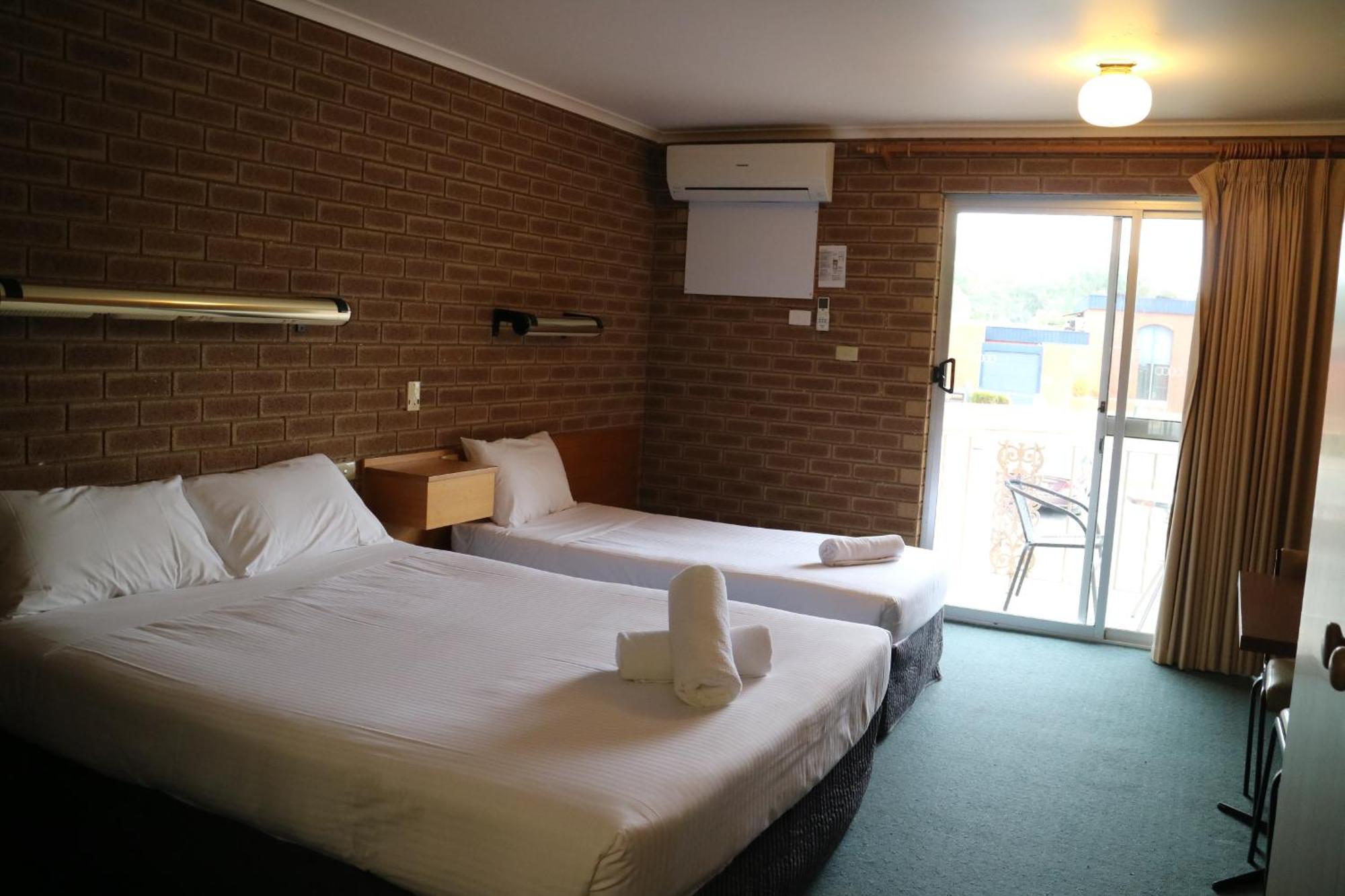 Corowa Golf Club Motel Buitenkant foto