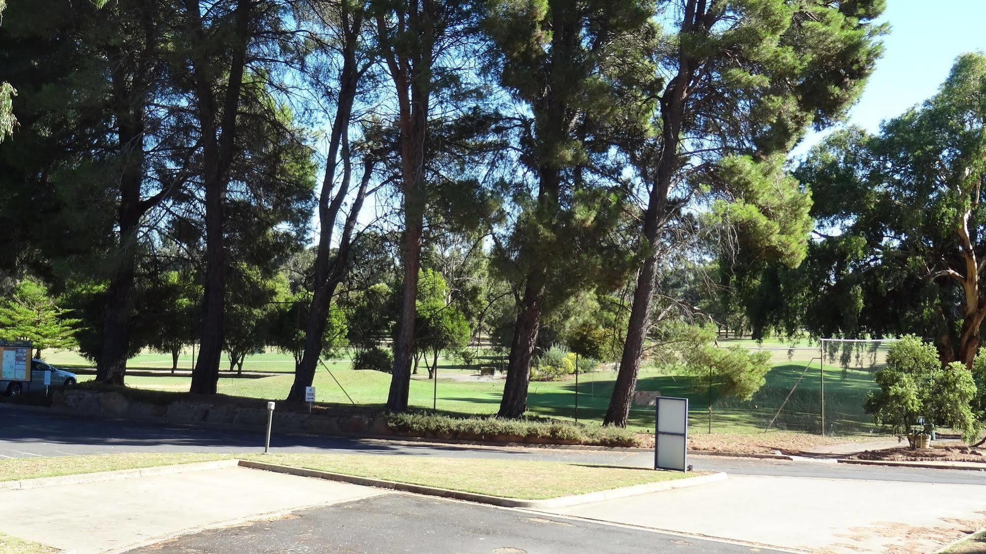 Corowa Golf Club Motel Buitenkant foto
